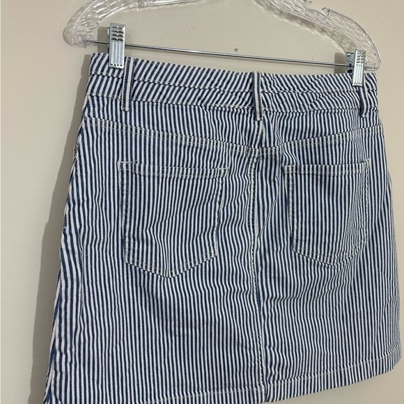 Maurice’s sz 12 skirt that measures 17” long Described as a railroad stripe - Picture 10 of 13